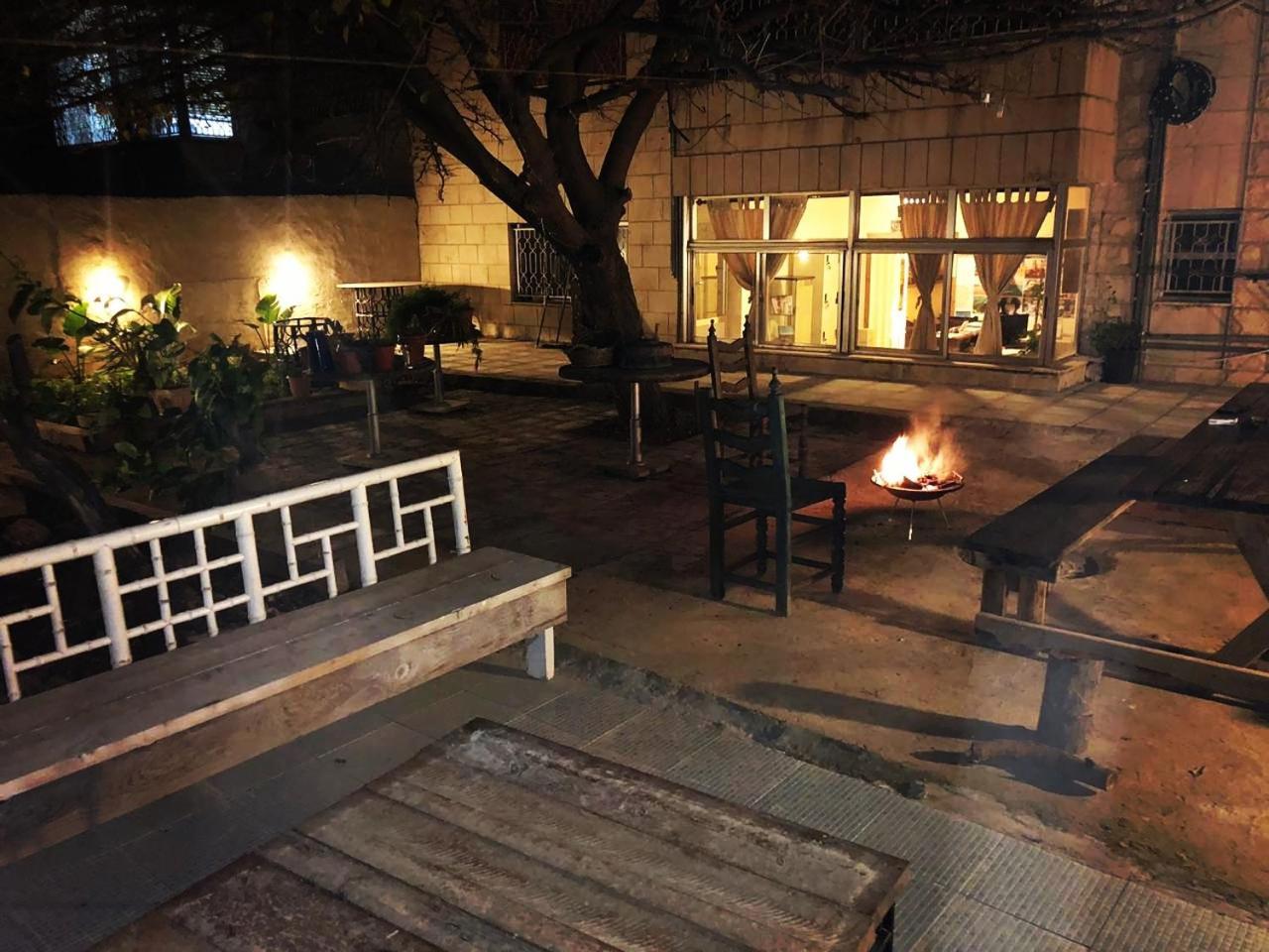 The Mulberry Hostel Amman Exterior photo